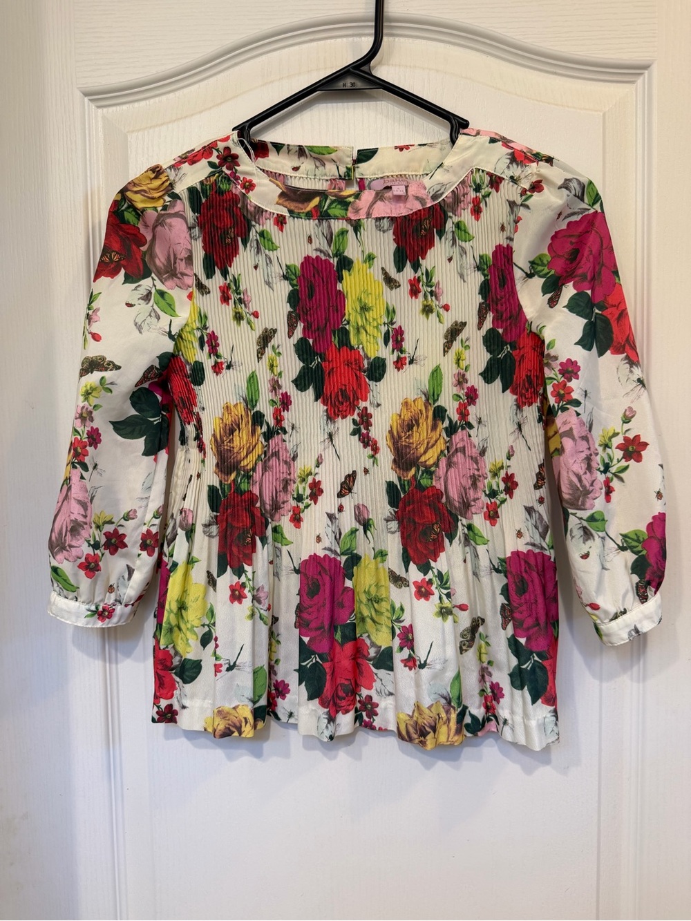 Baker by Ted Baker White Floral Pleated Blouse with Pink Red Yellow Roses